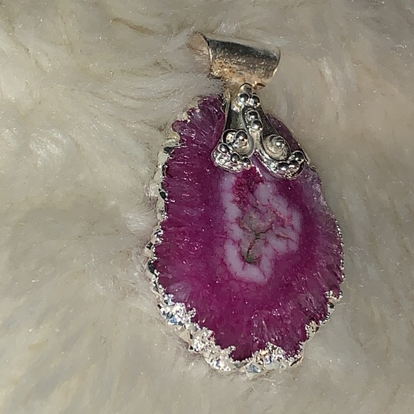 Pink crystal Druzy pendant - Picture 6 of 9